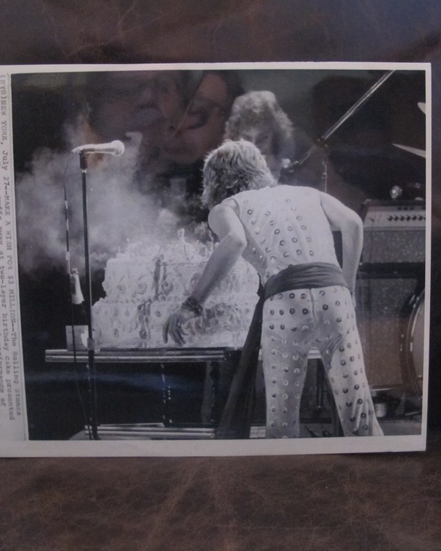 BIRTHDAY BOY: Original wire photo of Mick's 29th birthday cake celebration, last night of '72 U.S. Tour at Madison Square Garden. July 26, 1972