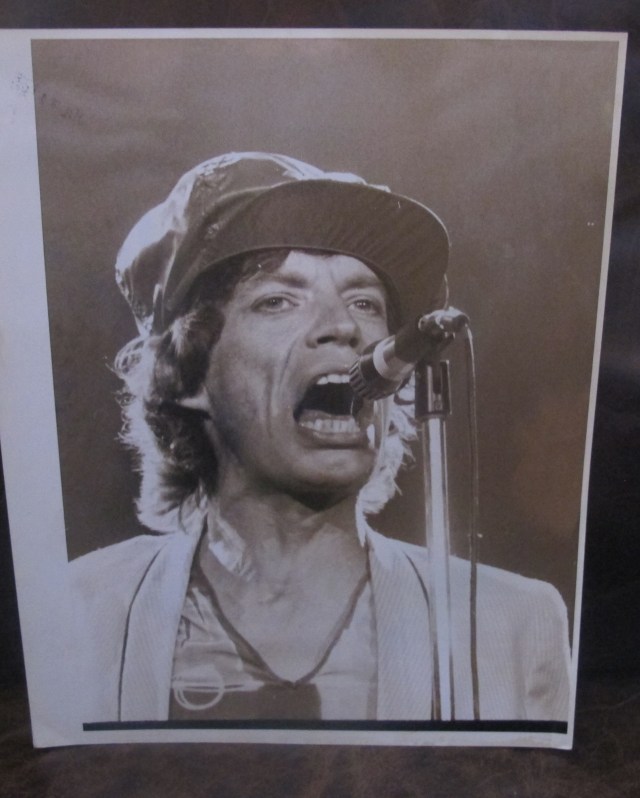 SHATTERED CHIC (SHEIK?) IN THIS TOWN: Jagger at the mike on the '78 