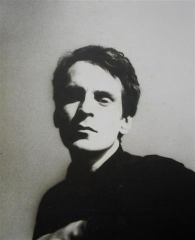 Portrait of the Artist As A Still-Young Man:  A post-Box Tops/Big Star Alex Chilton, a long ways removed from being 16 and singing "The Letter" or 21 and singing "Thirteen."