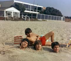 Three heads are better than one, 1966