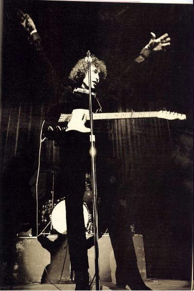 tumblr_ljgfasSO7n1qecpfvo1_400